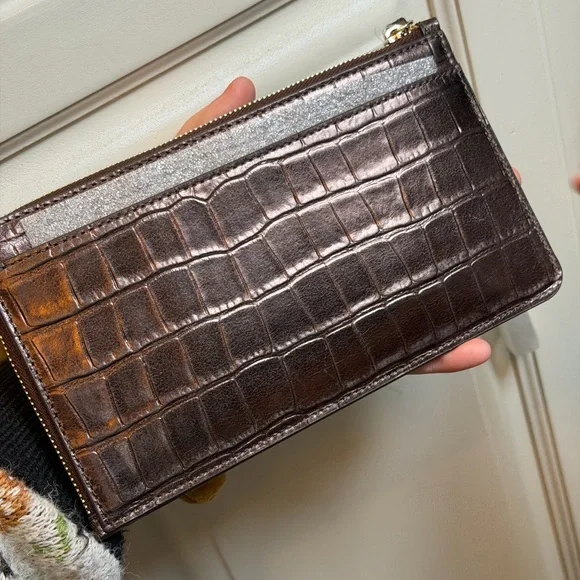 NWT Kate Spade New York Croc Embossed Leather Wristlet Wallet Brown Zip Clutch - Picture 3 of 5